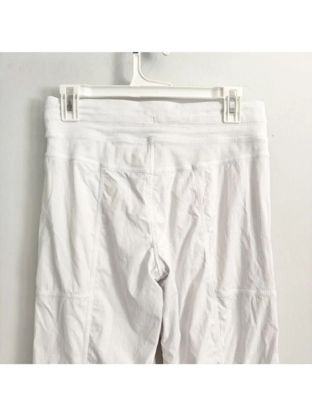 Lululemon White Dance Studio Pants Mid-Rise Athletic Athleisure Women’s Size 6